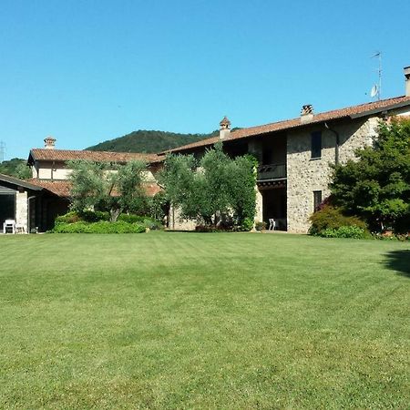 B&B Il Dosso Corte Franca Bagian luar foto