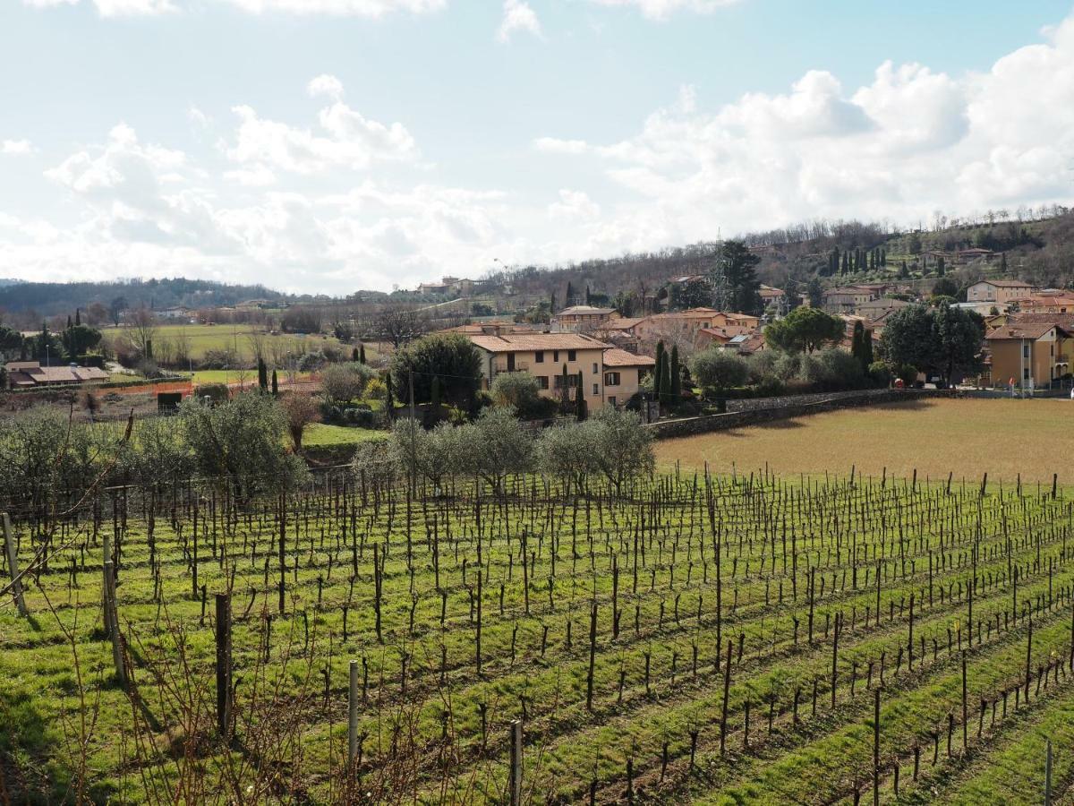B&B Il Dosso Corte Franca Bagian luar foto
