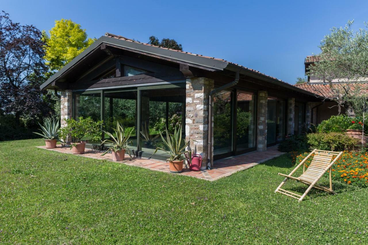 B&B Il Dosso Corte Franca Bagian luar foto